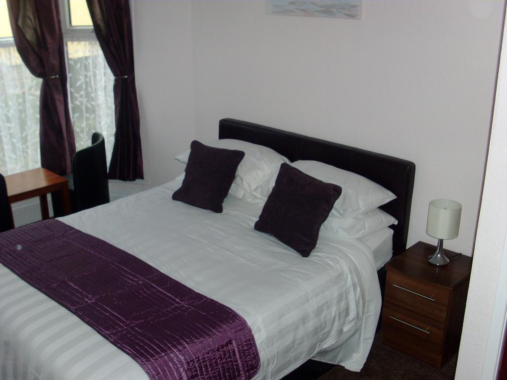 Lockinbar Holiday Apartments Tenby Rum bild