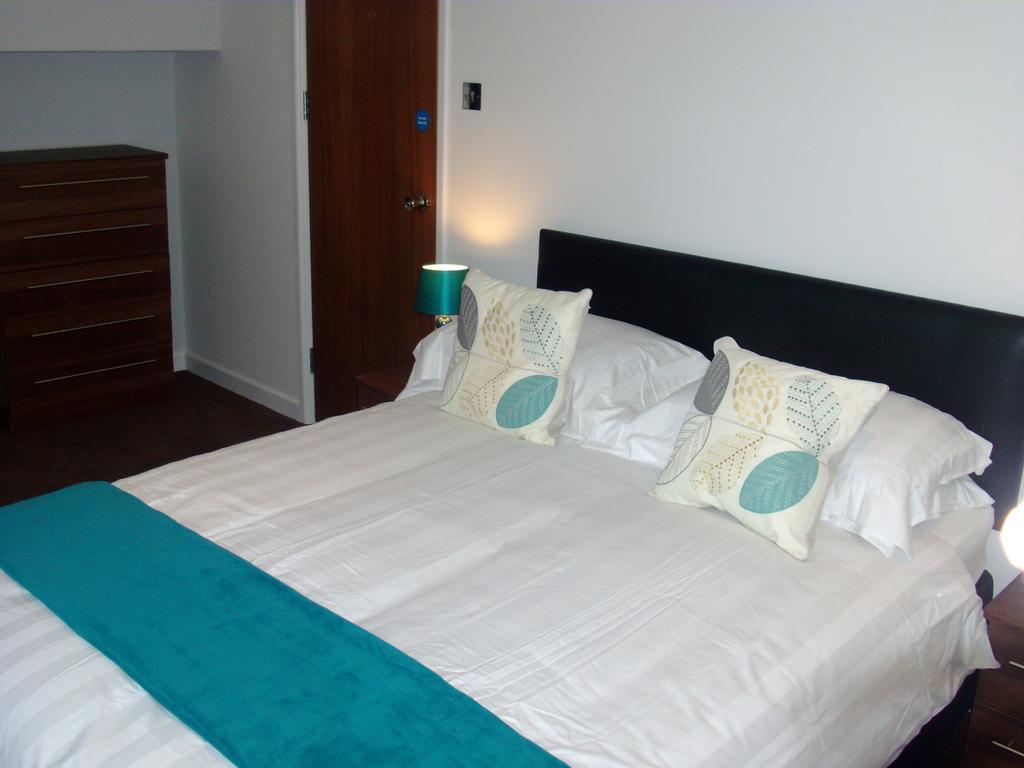 Lockinbar Holiday Apartments Tenby Exteriör bild