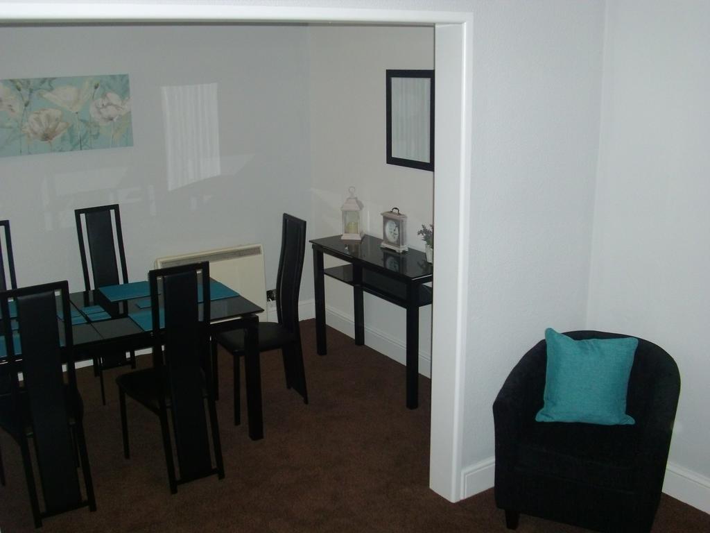 Lockinbar Holiday Apartments Tenby Rum bild