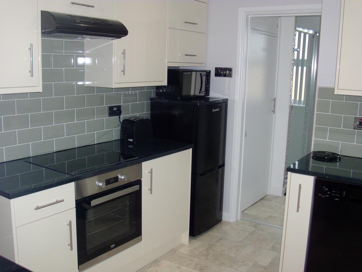 Lockinbar Holiday Apartments Tenby Exteriör bild